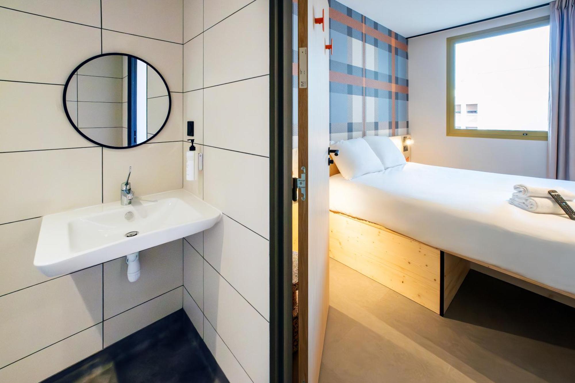 Easyhotel Euromed Hotel